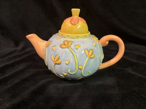Oneida teapot floral - floral, pastel